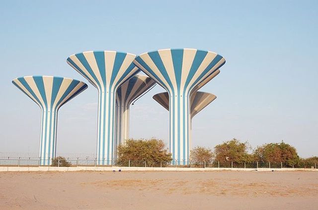 Kuwait Water Towers, 1976 | co. @duststormq8