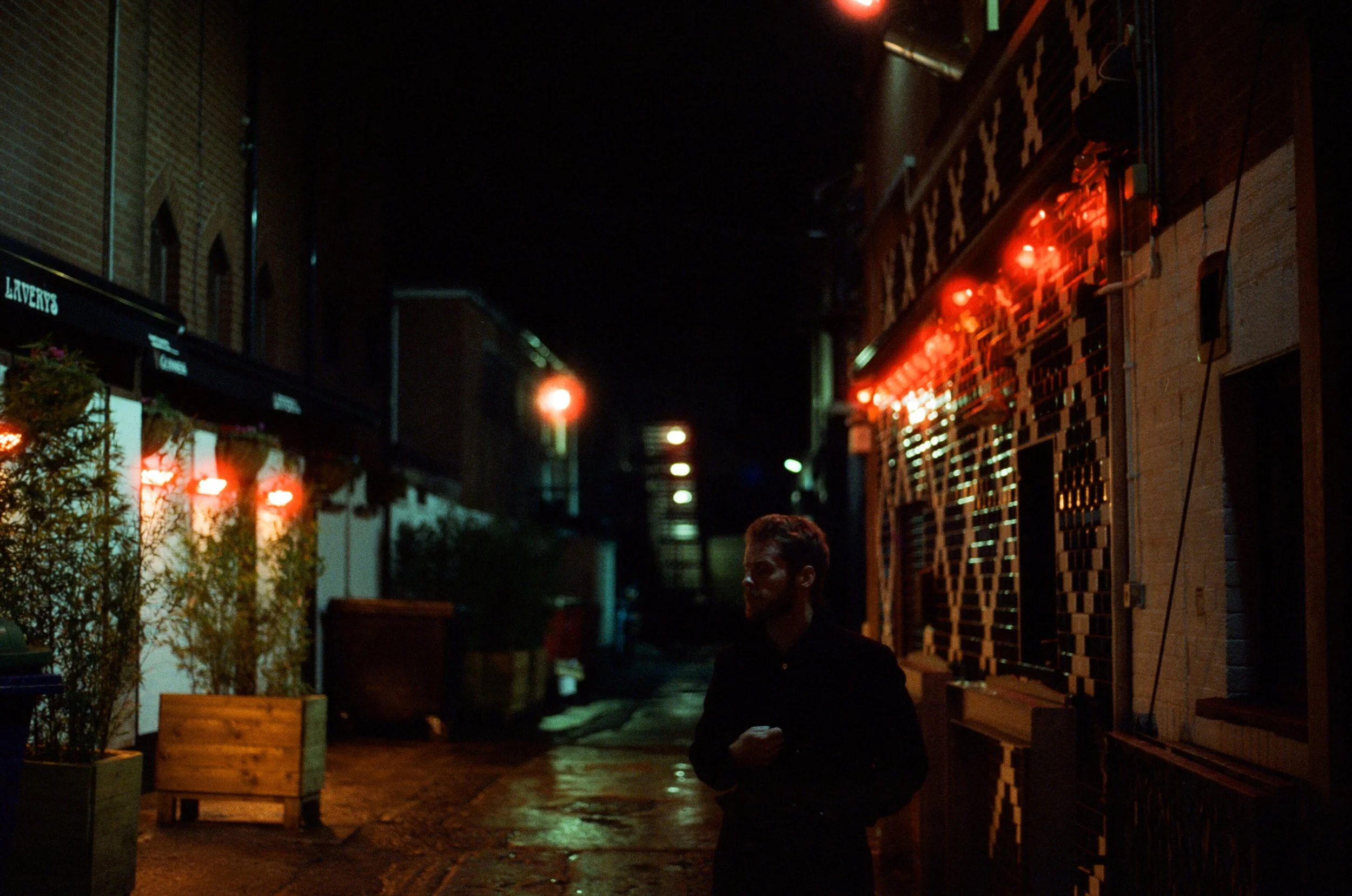 CiaranLavery_PressShot_LoRes_38_creditAndyHughes.jpg