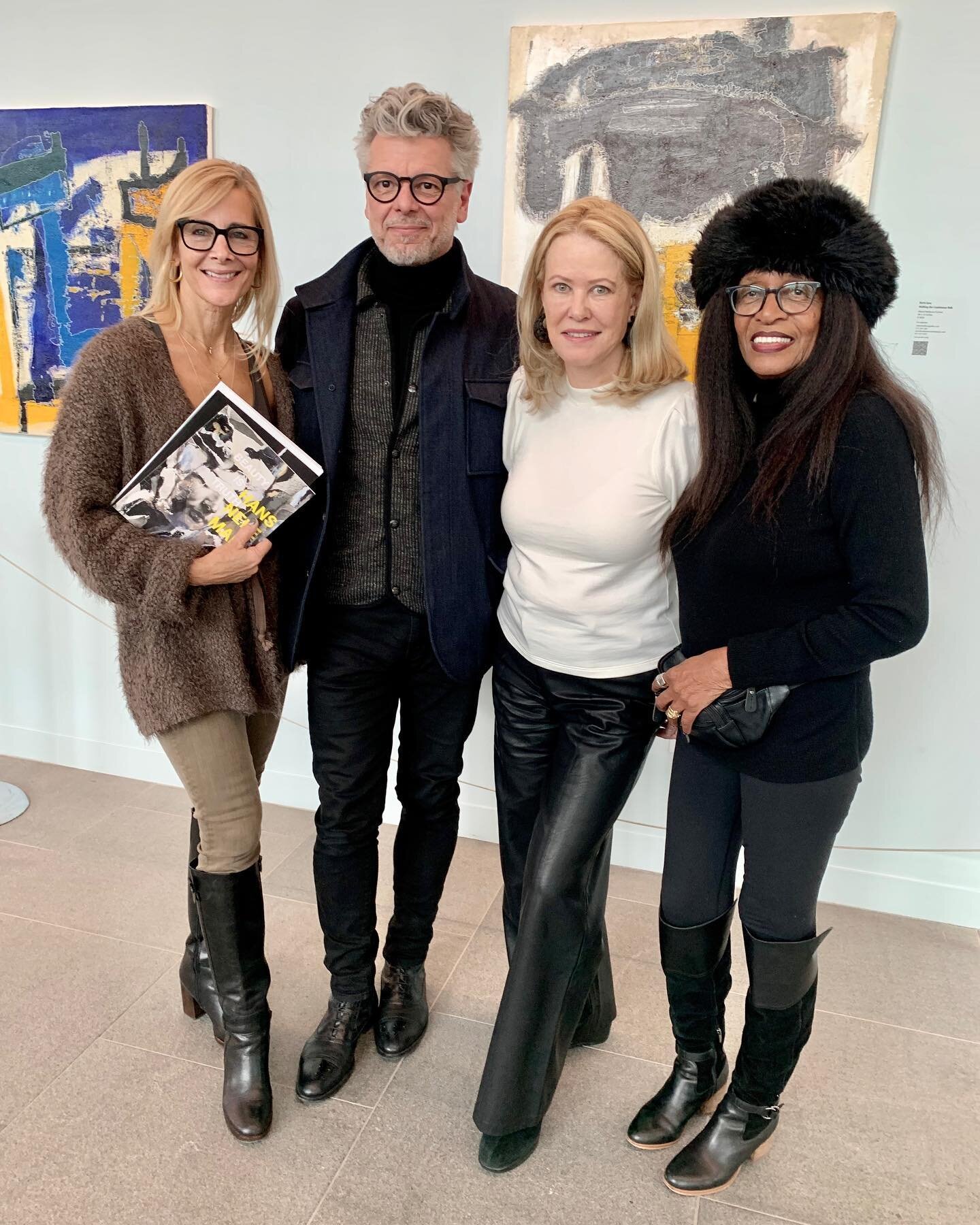 At Anderson Contemporary gallery with Ronni Anderson on left and Susan Davis-Eley and Norma Krieger from Krieger | Eley Art on my right. Summer exhibit preparations. More news to follow in weeks to come!
.
.
.
@andersoncontemporarynyc #exhibition #ga