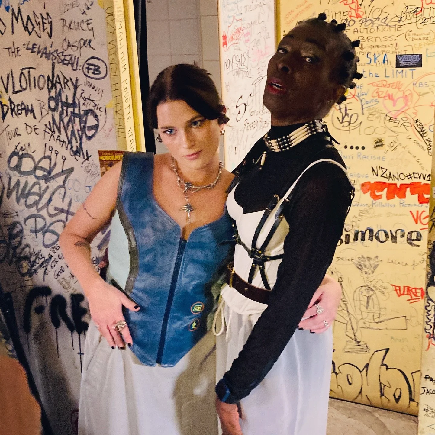 The ladies of Brooklyn Funk Essentials ready to hit the stage in Arles, France 🇫🇷❤️ #nevergiveup #funk #soul #jazz #punk
