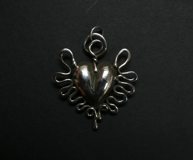 Silver Heart with Wings   small view
