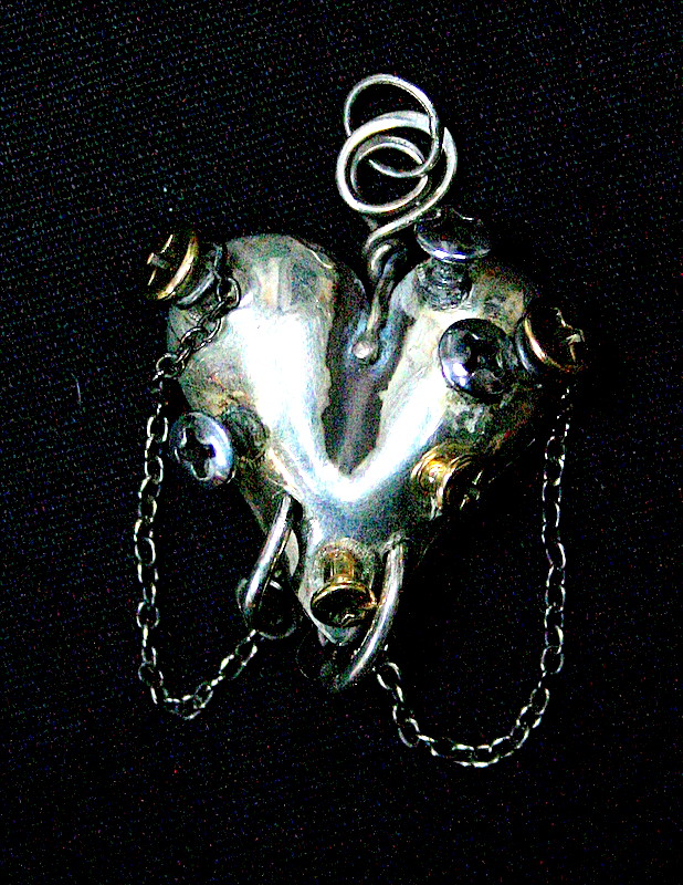 Screwed Heart chains and piercings