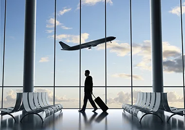 AVIATION_stock-photo-29158924-businessman-in-airport.jpg