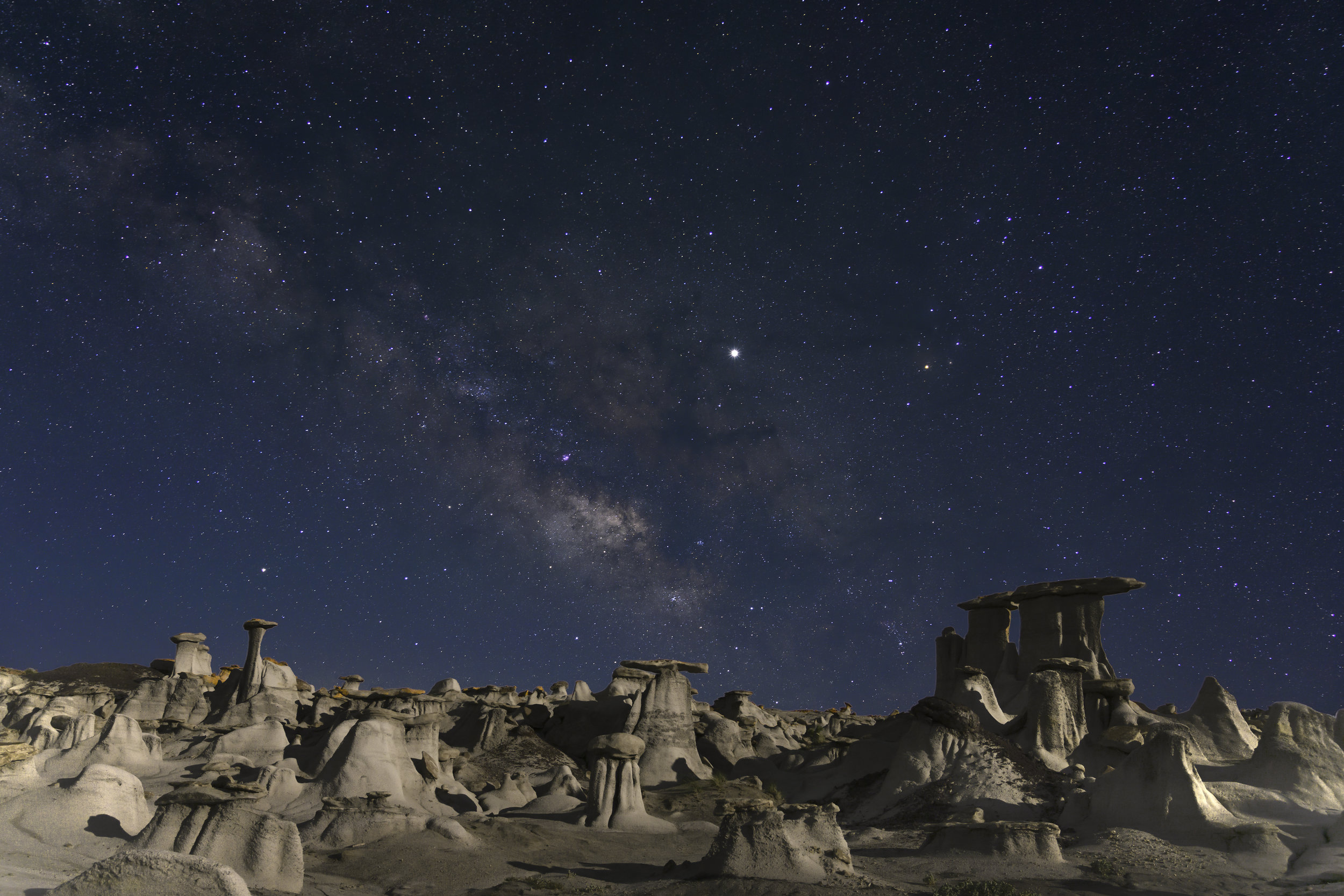 Made from 10 light frames by Starry Landscape Stacker 1.8.0. Algorithm: Min Horizon Noise