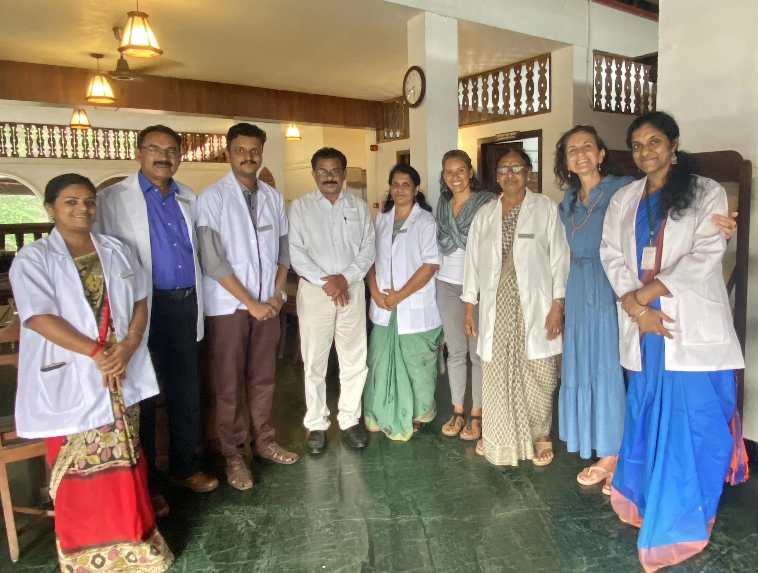 Doctores Ayursoma.jpg