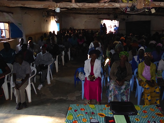 Photo from a 6am meeting for Bible teaching in Saurimo.