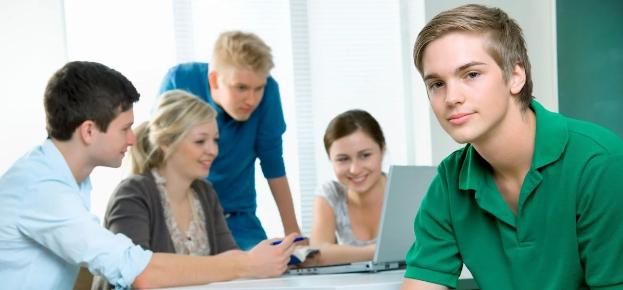 High Schoool+students+studying+biology.jpg