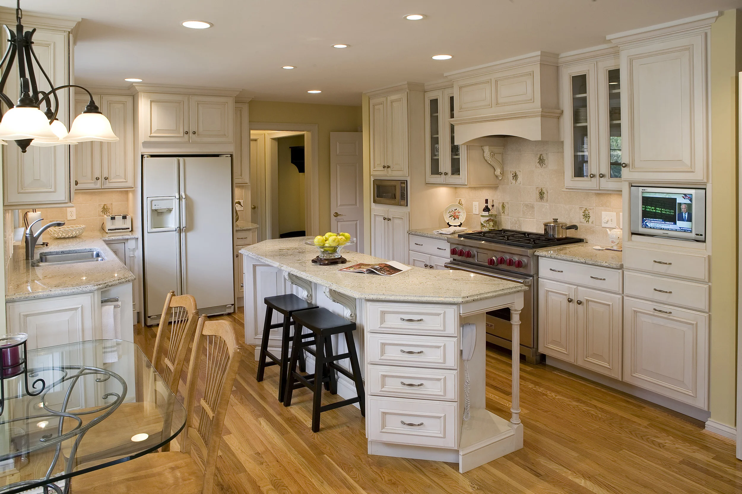 12x12 Traditional Kitchen Designs Which Kitchen Floor Tiles Are Best?