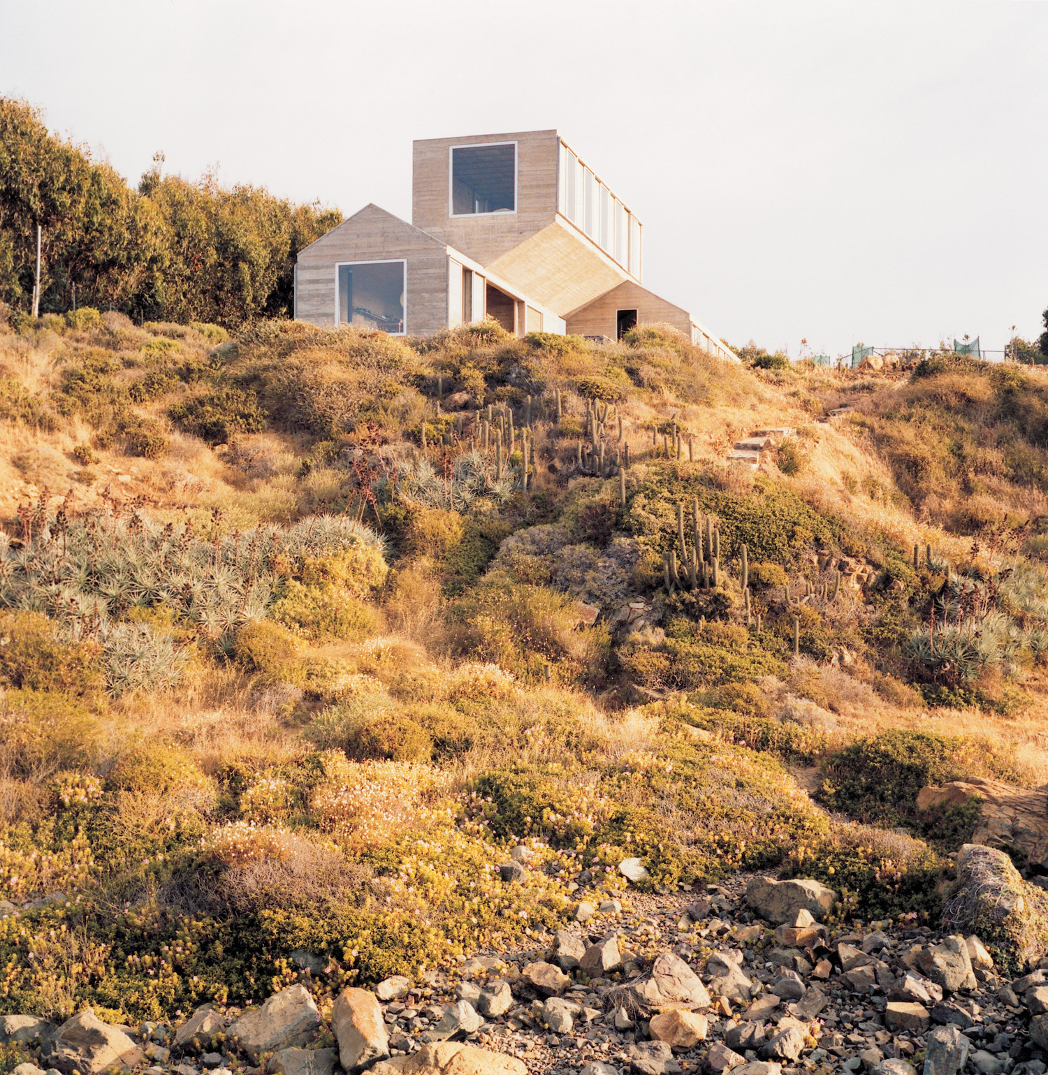 Modern Architecture in Los Vilos, Photographed by Paul Wetherell
