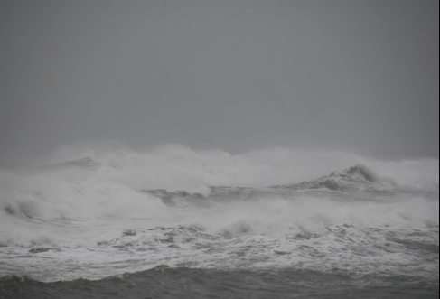 Storm Waves, 2010 C- Print / 24x36 / 30x45 /40x60 