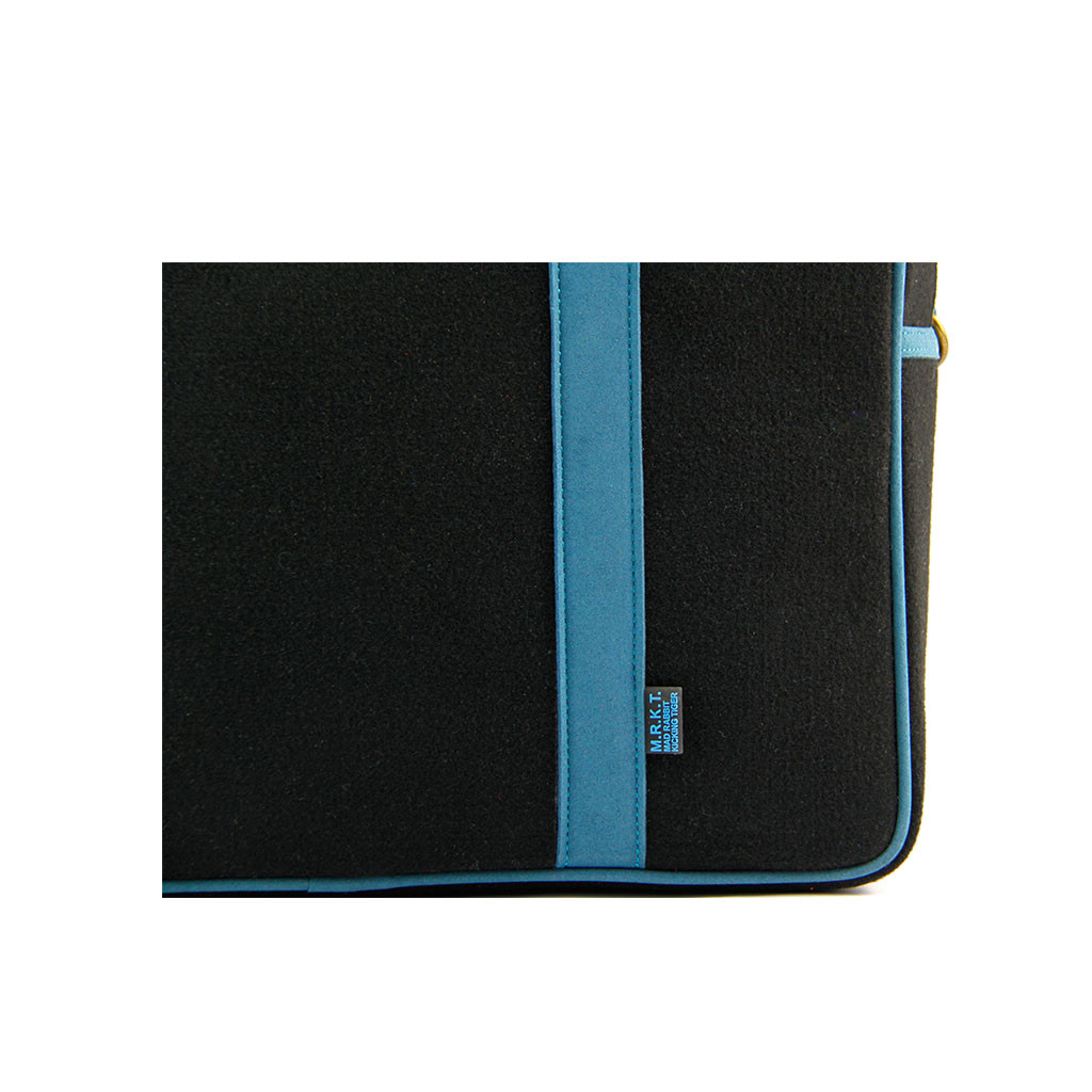 Martin_Black_detail.jpg