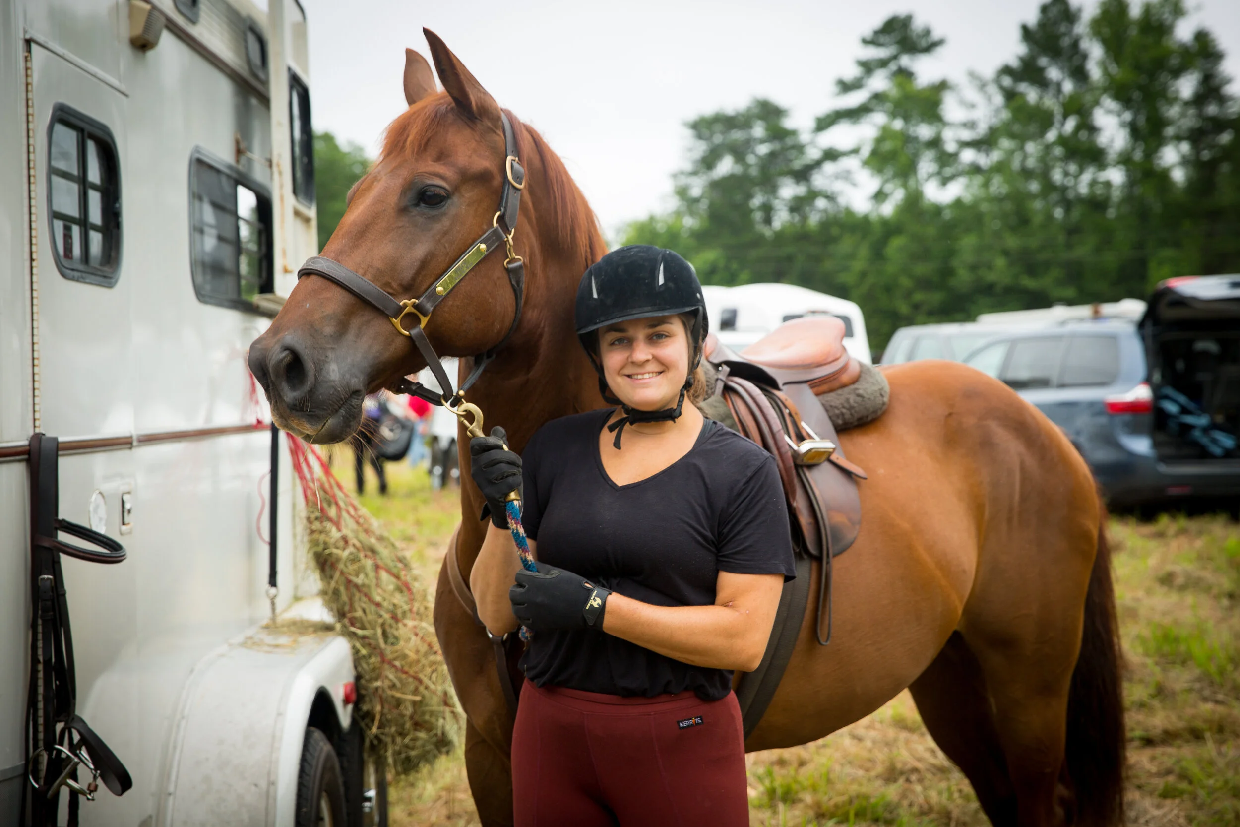 Lindsay with her horse “Brix” at a hunter pace.