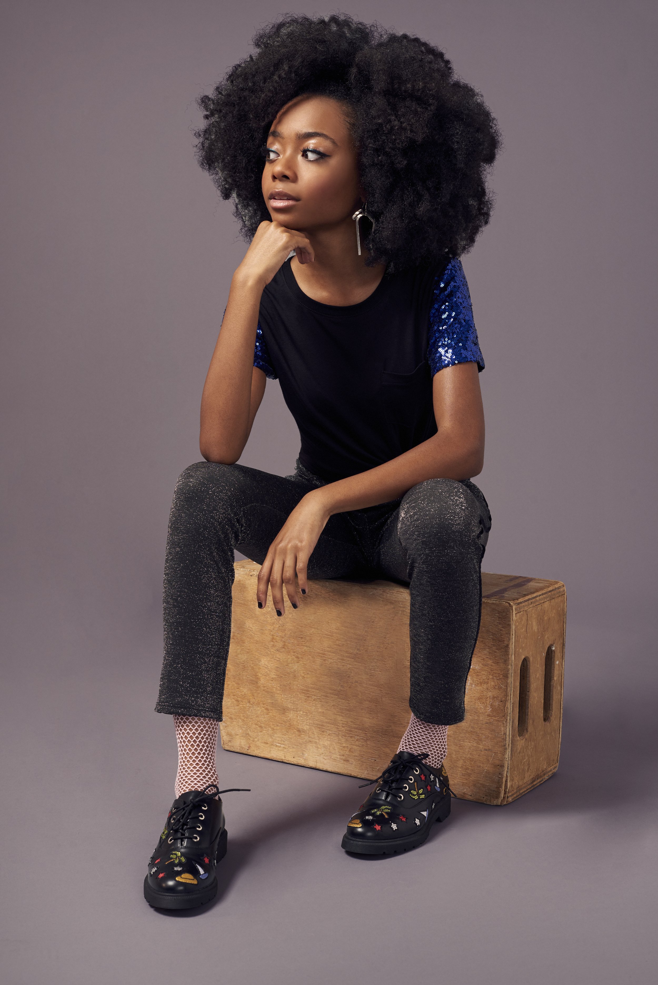 5178023_SS_BLACK_TEE_BLUE_SEQUIN_SHIRT_004.jpg