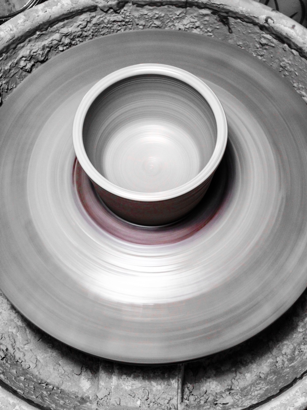 Making a porcelain bowl