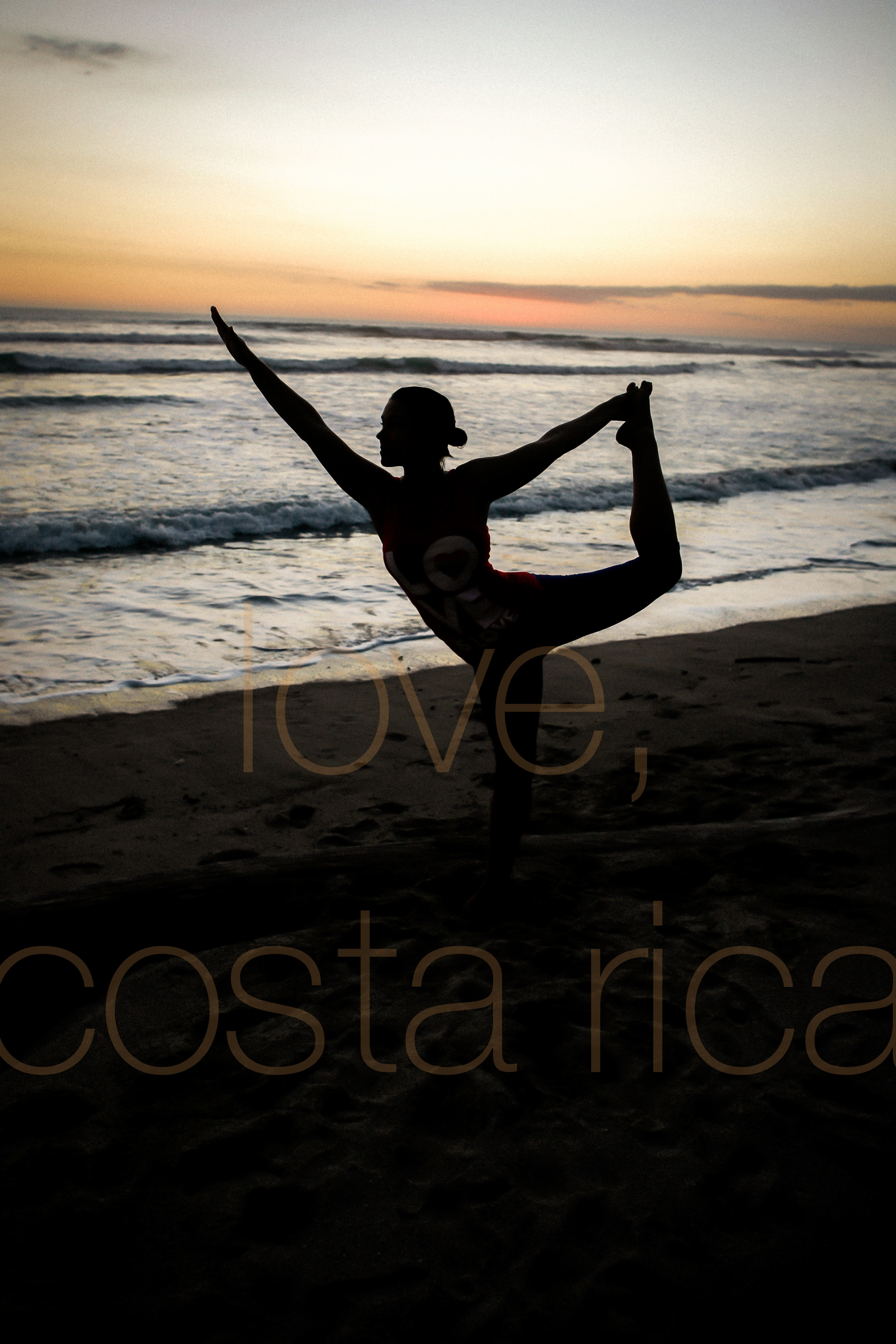 chicago photographer to costa rica yoga retreat lifestyle photography prime lens pranamar core power yogi beach yoga pose-014.jpg