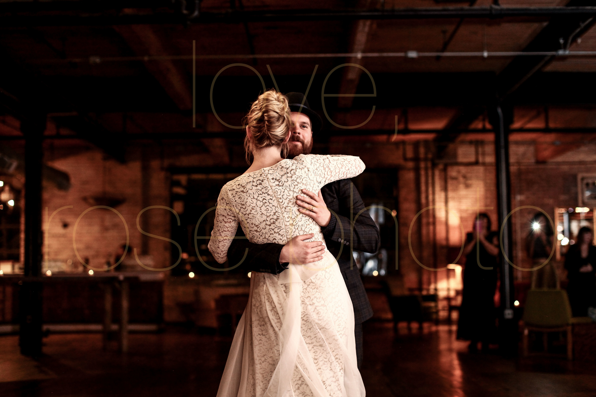 West Fulton Chicago Wedding Venue Salvage One photography enagement photos bride groom first dance-32.jpg