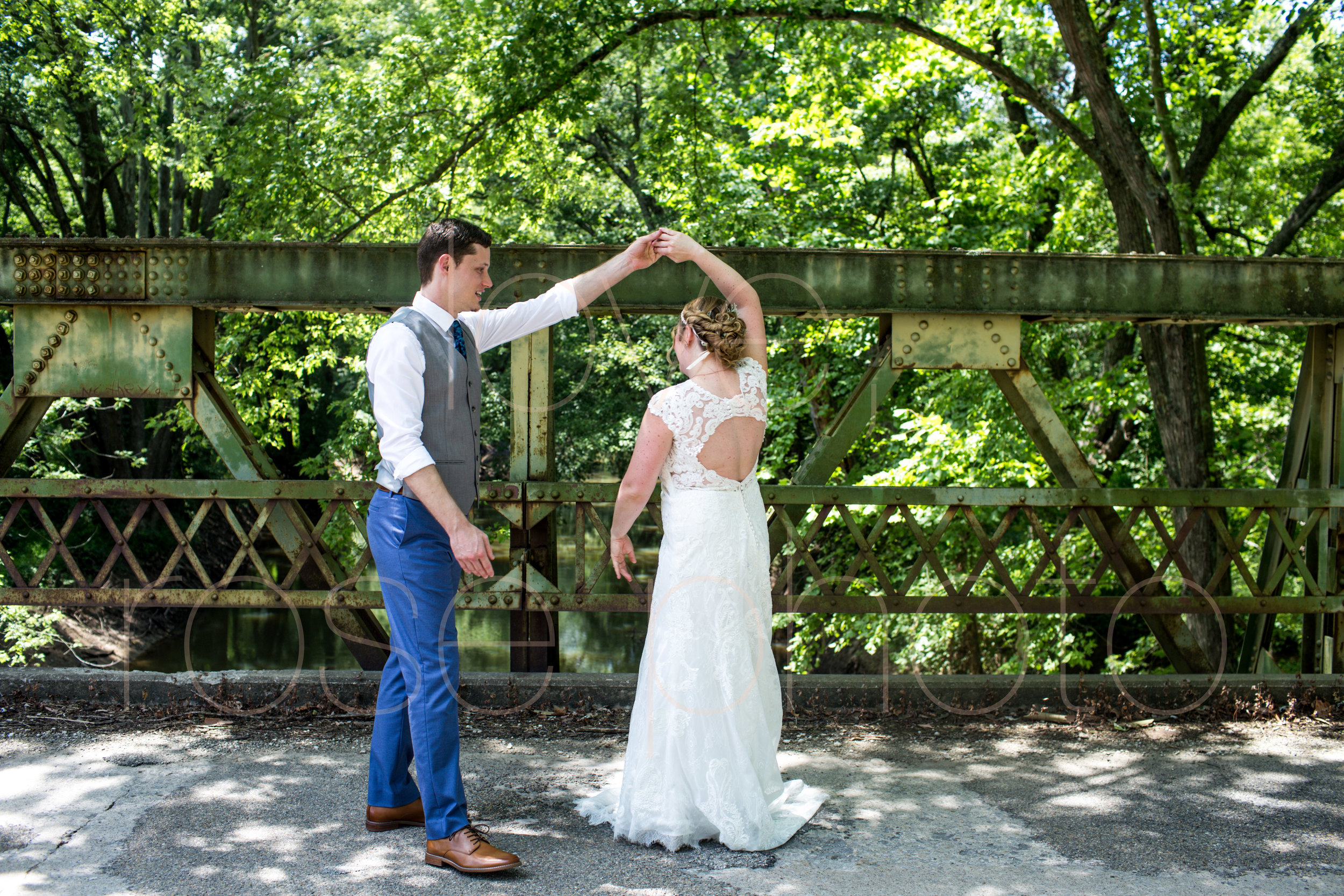 E + J Bloomington at The Wilds wedding photography pink roses blush baby blue bridesmaids dress flower girl destination photo -44.jpg