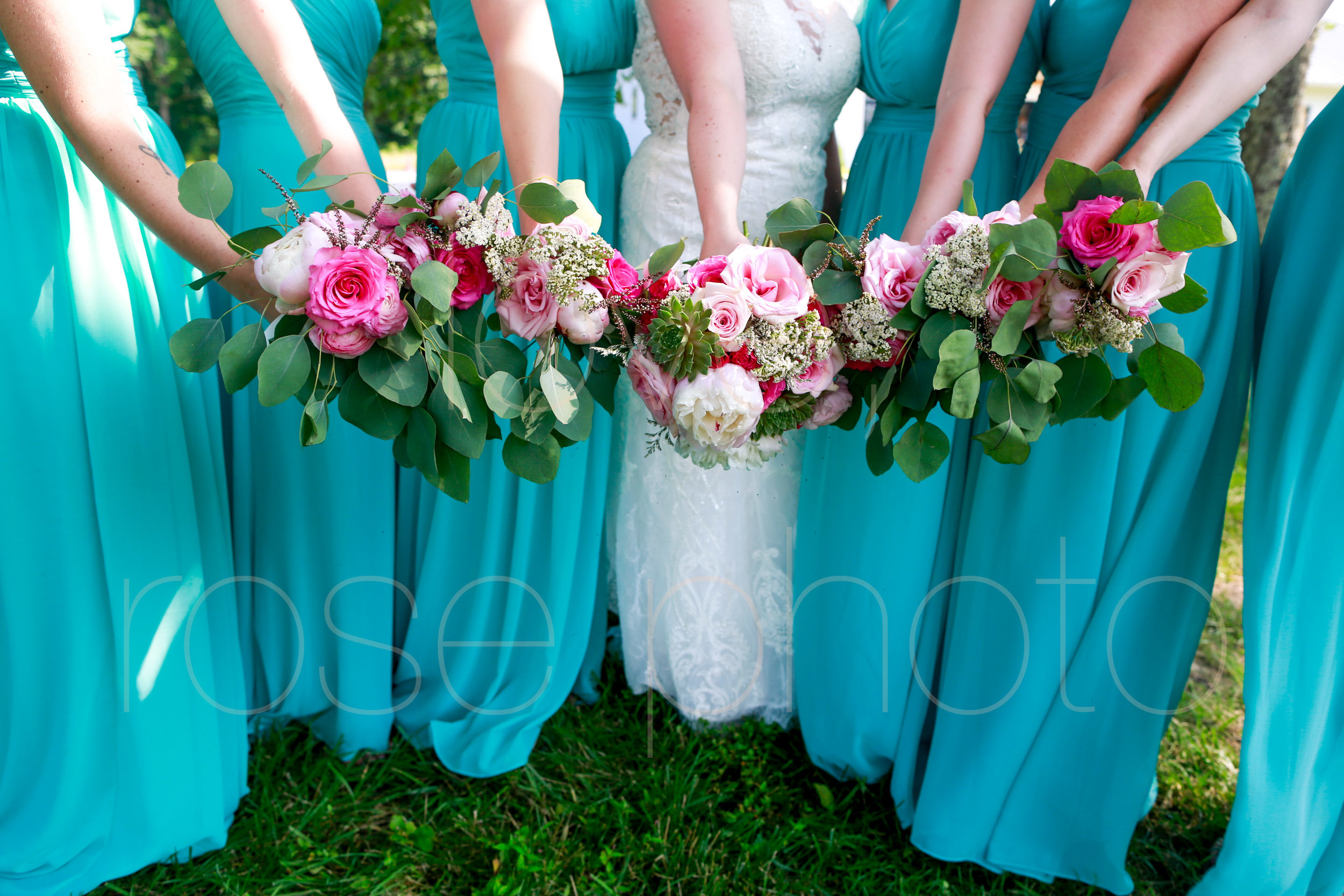 E + J Bloomington at The Wilds wedding photography pink roses blush baby blue bridesmaids dress flower girl destination photo -71.jpg