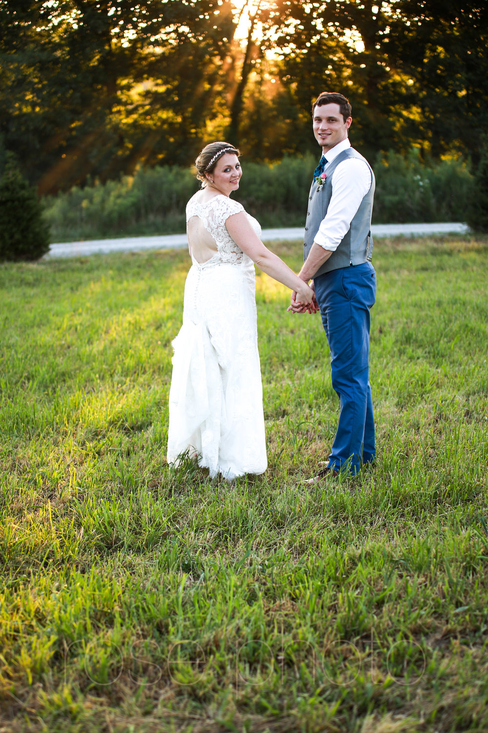 E + J Bloomington at The Wilds wedding photography pink roses blush baby blue bridesmaids dress flower girl destination photo -87.jpg