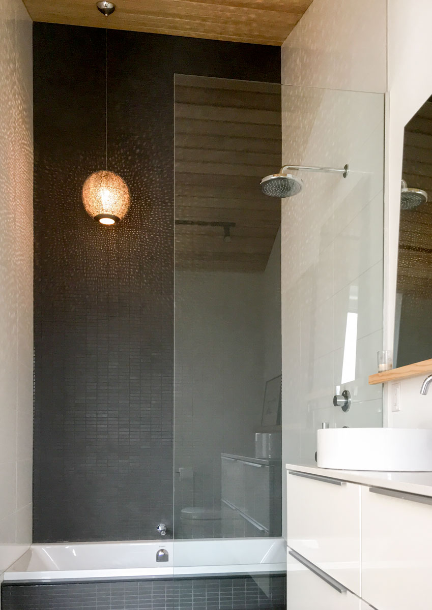 Ensuite bathroom