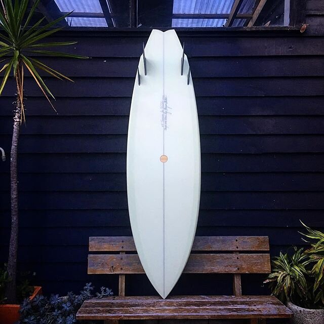 6&rsquo;4&rdquo; #twinzer for Waldo in a soft #sagegreen. I made green tint, black and white layered fins for this one and routered and set them in. Fast and clean.✨
#beautiful #handmade #custom #twinfin #surfboard #handcrafted #starttofinish #shape 