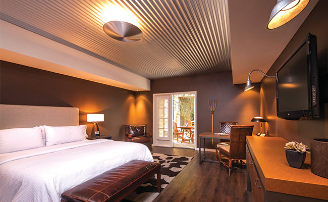 A room at Lodi's Wine & Roses Hotel