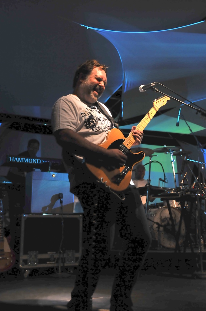 Jeff Smith playing with Wristrocket. Photo courtesy of Hourglass Vineyards.