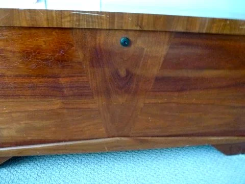 Art Deco Cedar chest-001.JPG