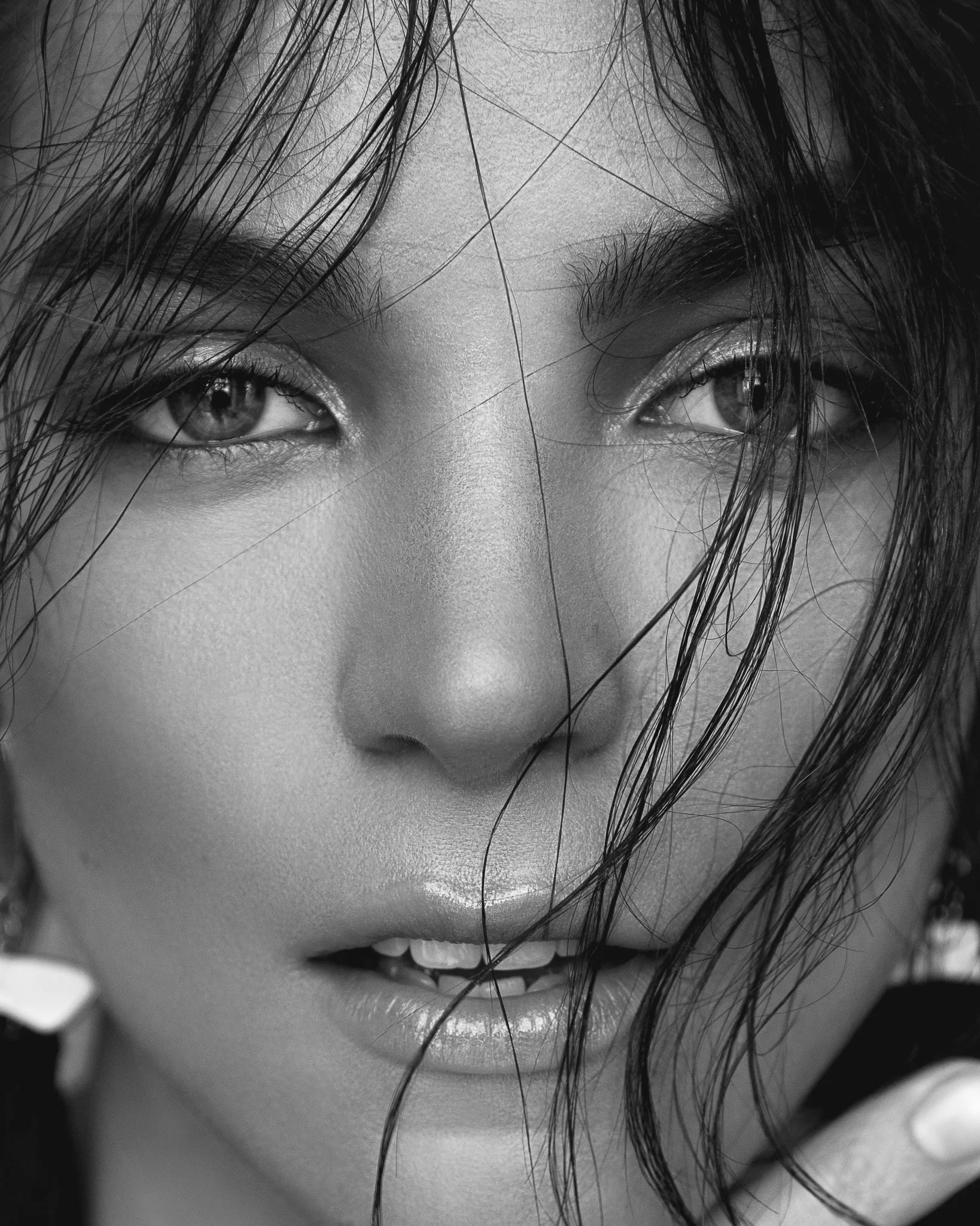 Nata_Sara-16404_InstaCrop2_B&W.jpg