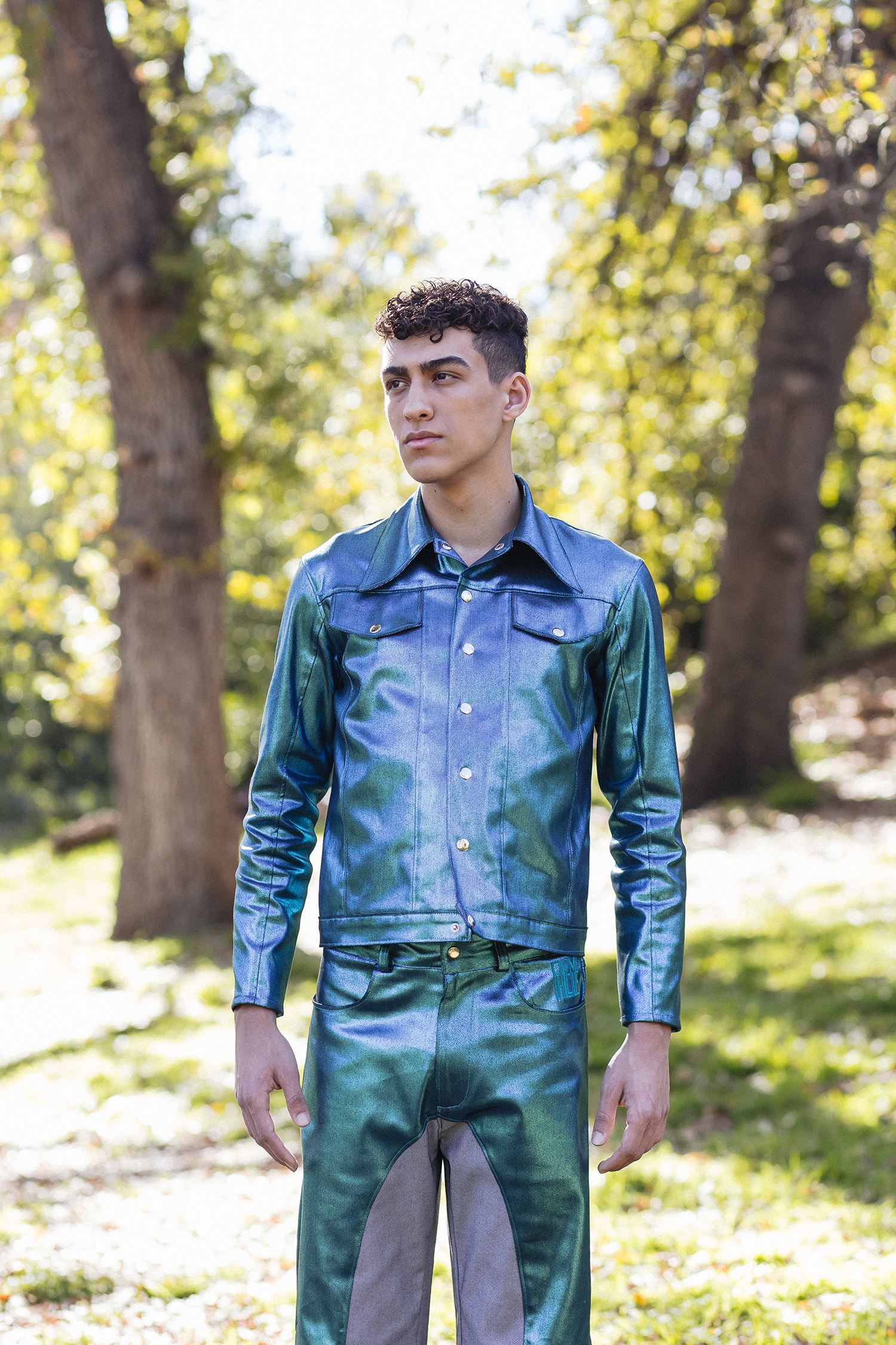 nb001-metallic-blue-panel-jacket-02.jpg