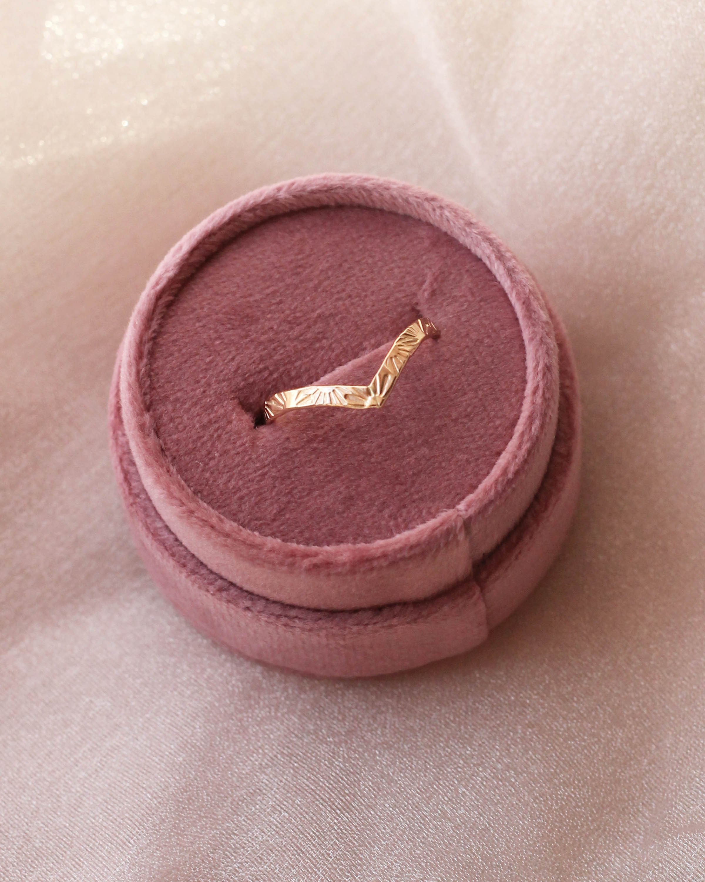 R1364Solidgold.jpg