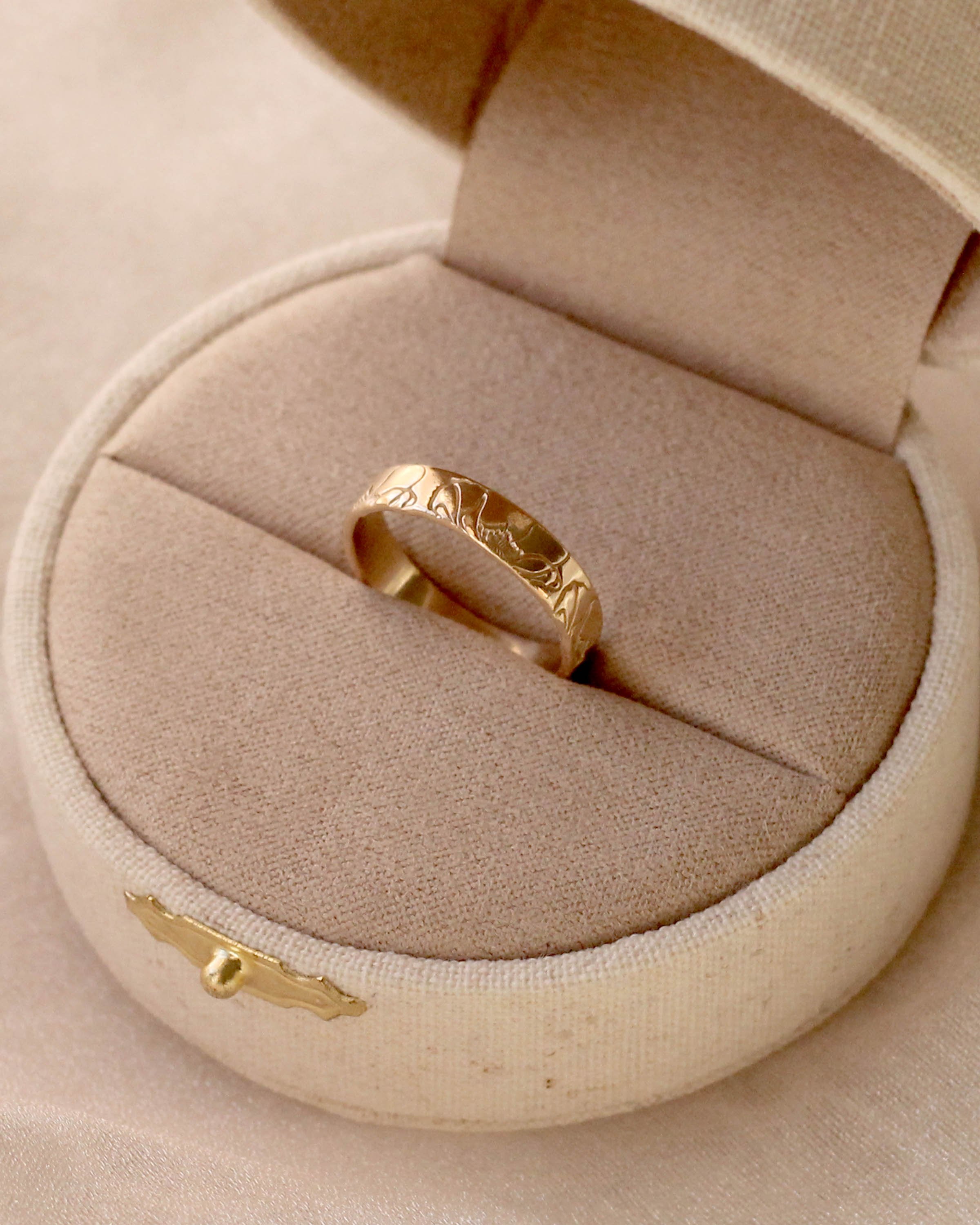 r1323solidgold1.jpg