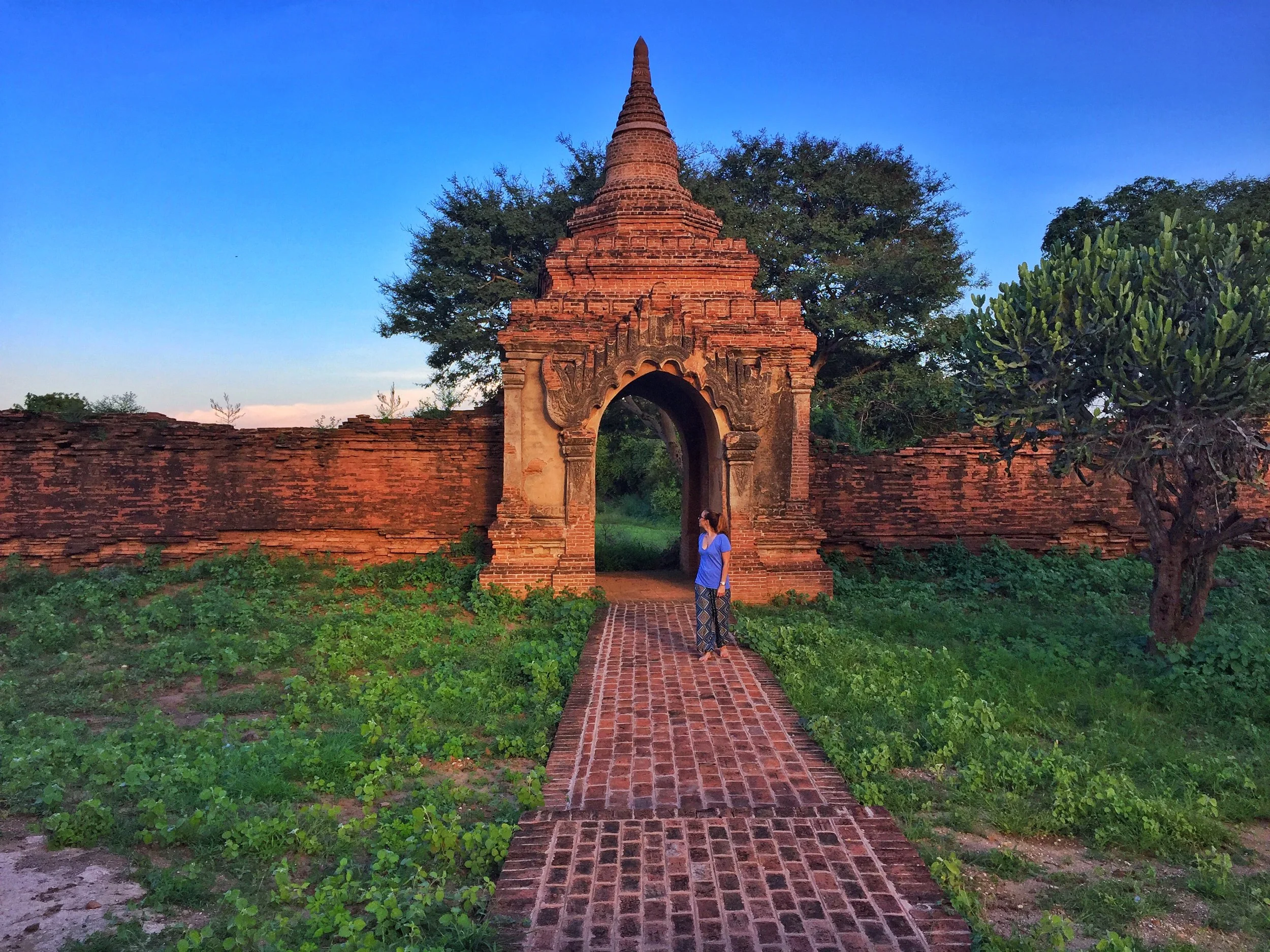 Wandering throughout the pagodas of Bagan wouldn't be as fun if my luggage was lost. Use these 10 tips and you shouldn't have a problem when you arrive!