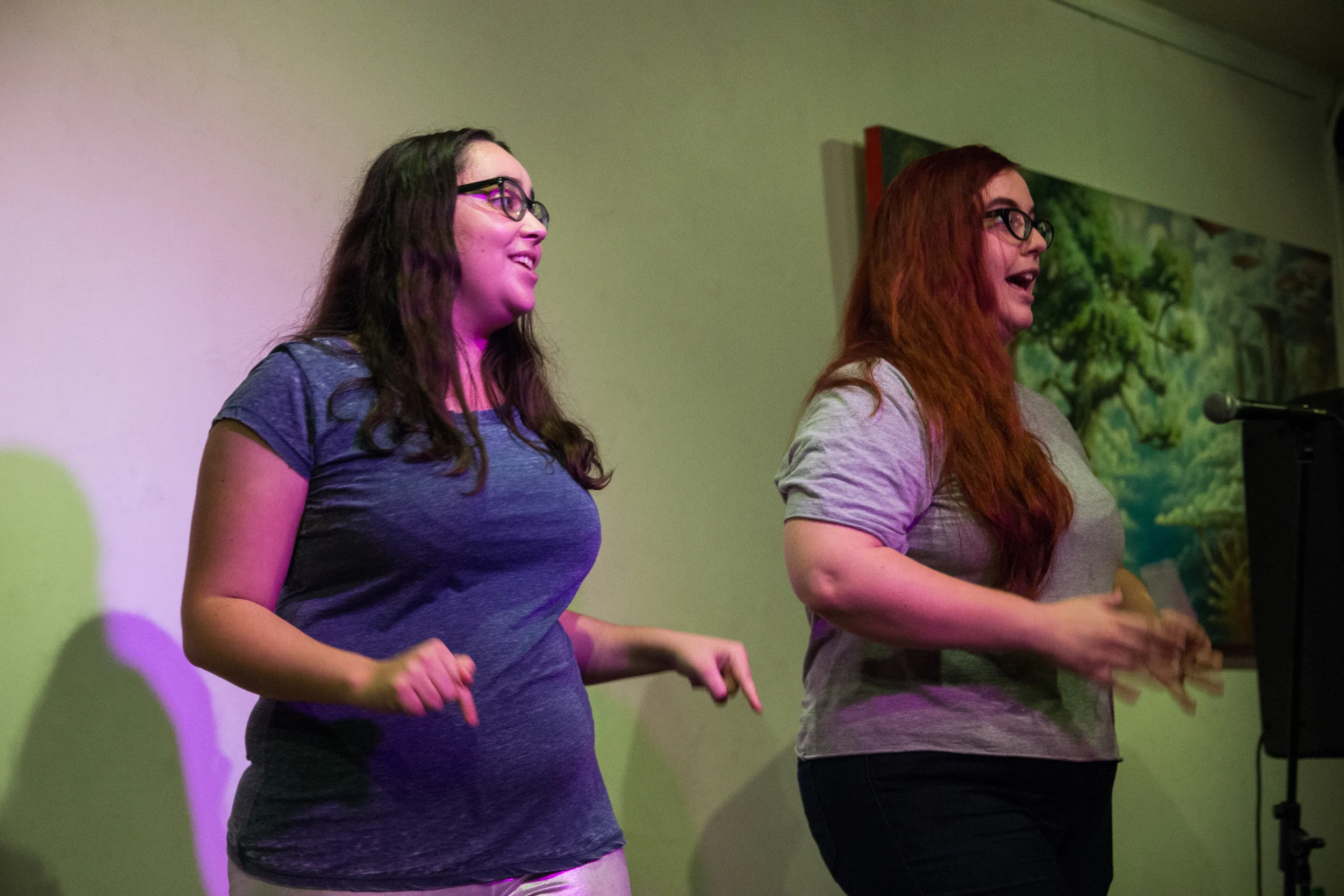 Taylor & Rosa open the show - GET IT* INYA, GET IT* INYA, GET IT* INYA!