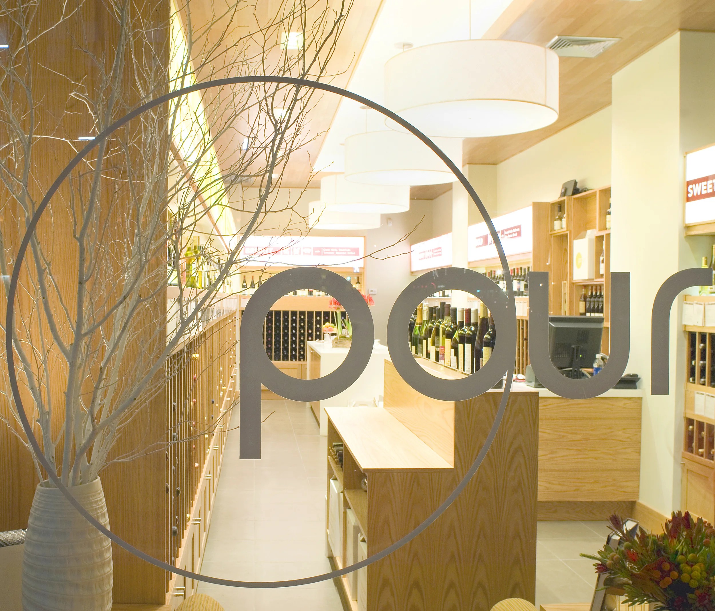 Pour Wine Store