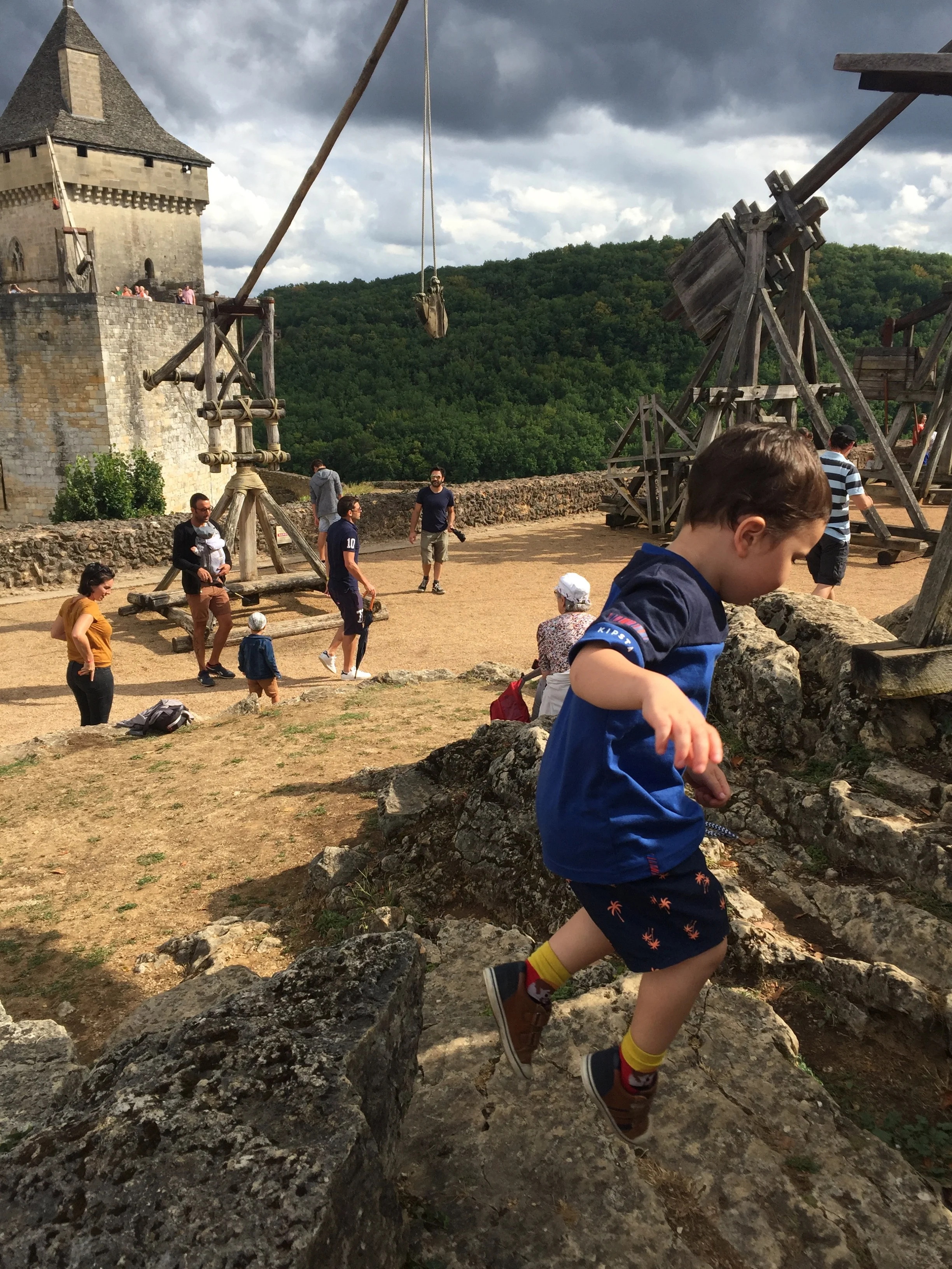 Jumping over a trebuchet at Le Chateau de Castelnaud