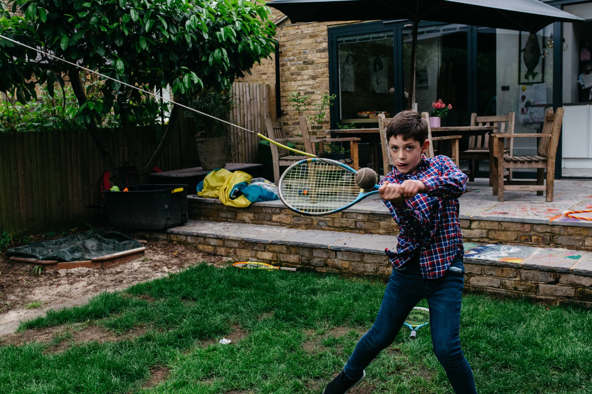 London family photographer | Photoshoot with children playing tennis