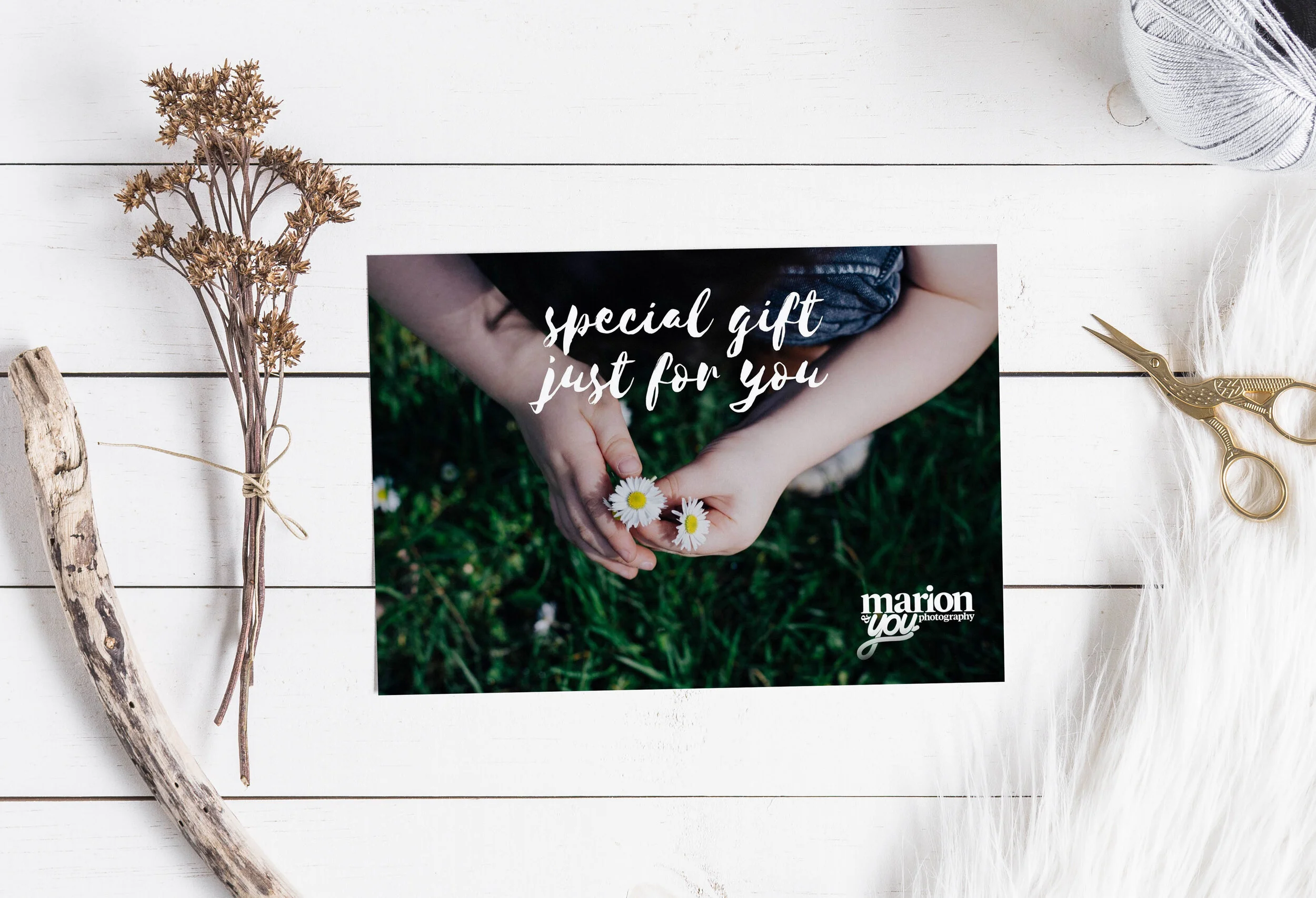 Gift card for a family photo shoot