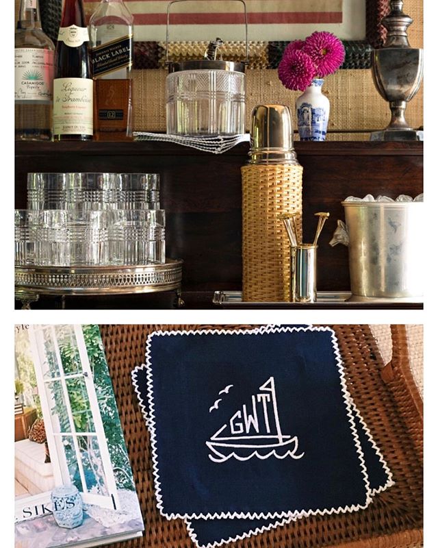 Our Sailboat monogrammed Ric-Rac cocktail napkins enhance the nautical bar of a Sag Harbor home as featured in @traditionalhome ! ⚓️ Visit our Stories for more cocktail napkin inspiration! #themonogrammedhome #monogrammed #traditionalhome #nauticaldecor #beachhouse