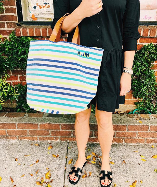 Ready to hit the pool or beach with this packable bright striped tote! #themonogrammedhome #monogrammed #totebag #personalizedgifts #beachbag
