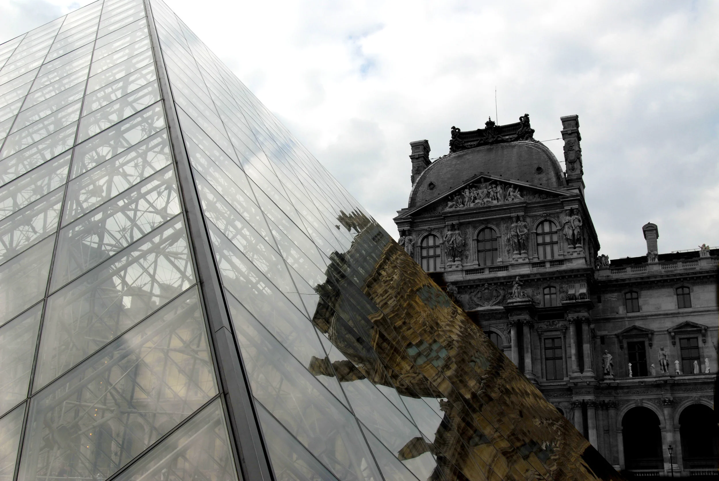 Old mix New, the Louvre Paris