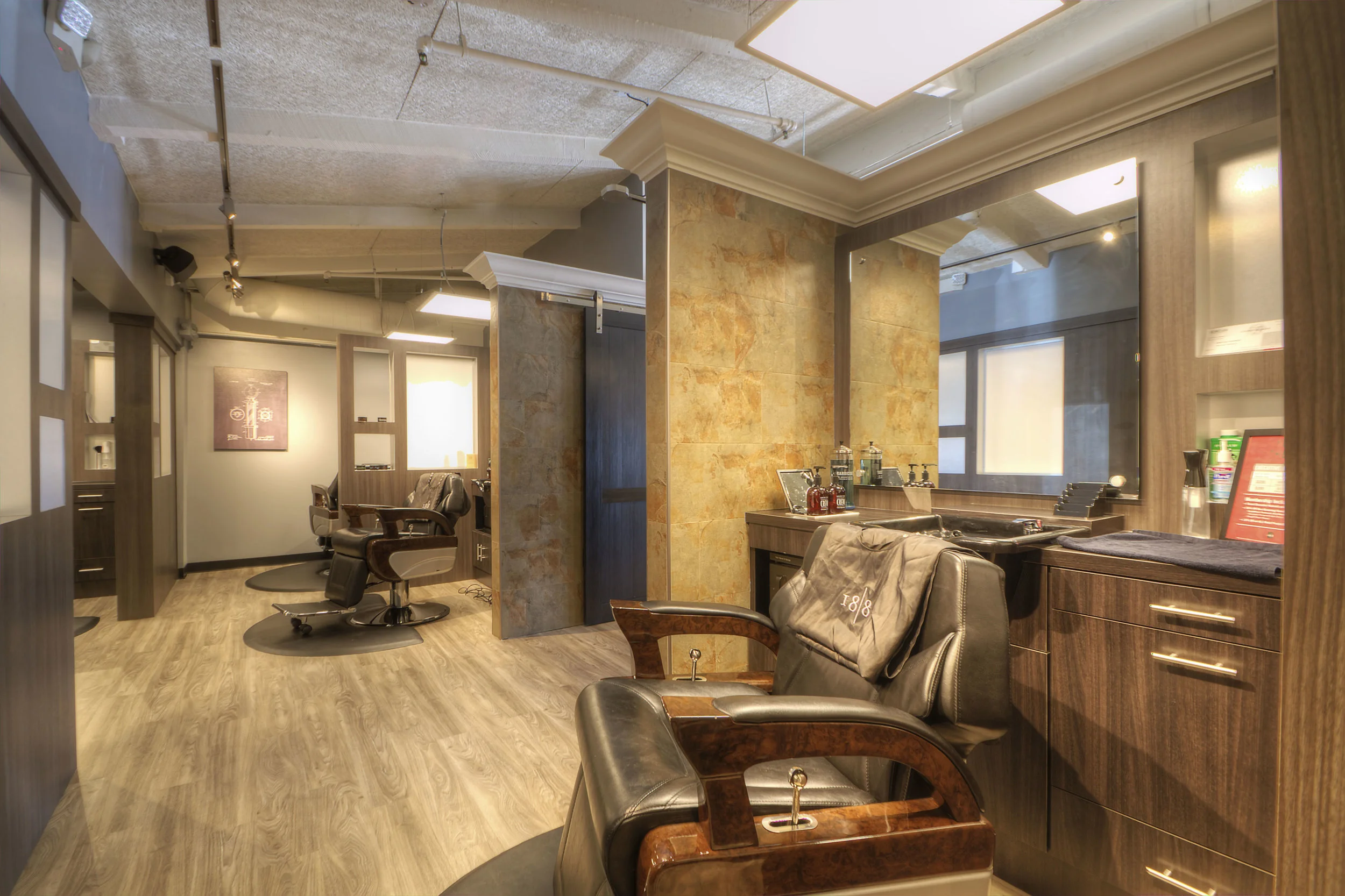 18 8 Men Salon Interior 15.jpg