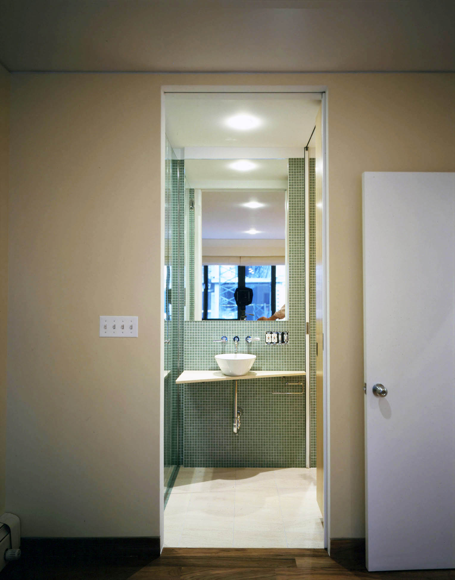 Bath-04x.jpg