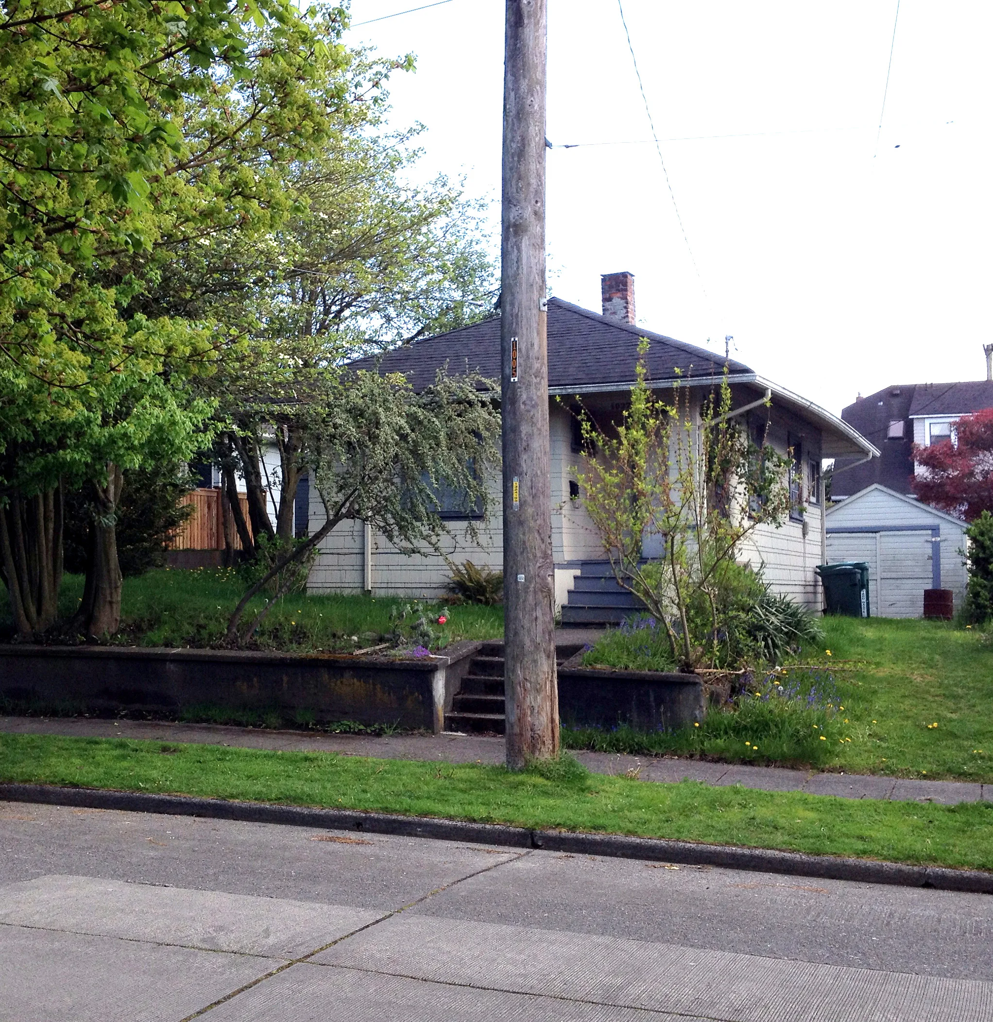 OLD HOUSE: