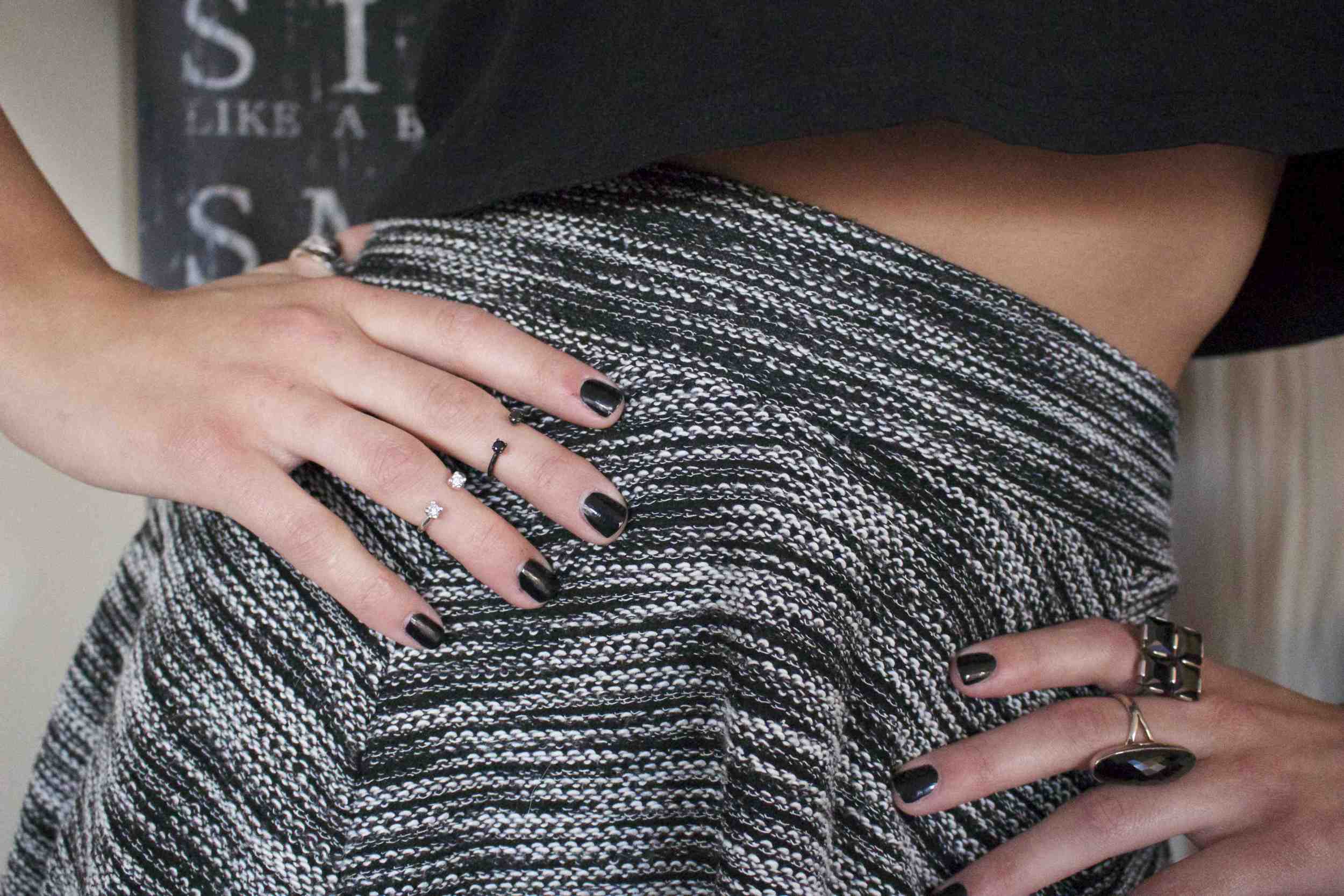 Lokus-bague-de-phalange-knucle-ring-or-gold-hanches-hips.jpeg