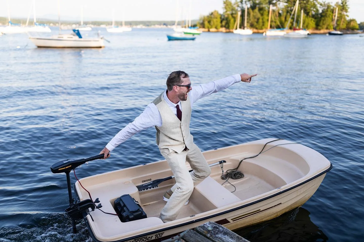 Cruising towards wedding season like 🏄&zwj;♂️

#fullsteamahead
.
.
.
[Josh &amp; Nina |Mallets Bay, VT |August 2020]
#clovehitch #clovehitched #wedding #weddingphotography #canon5d #canon  #theknot #theknotweddings #vermontweddingphotographer #vermo