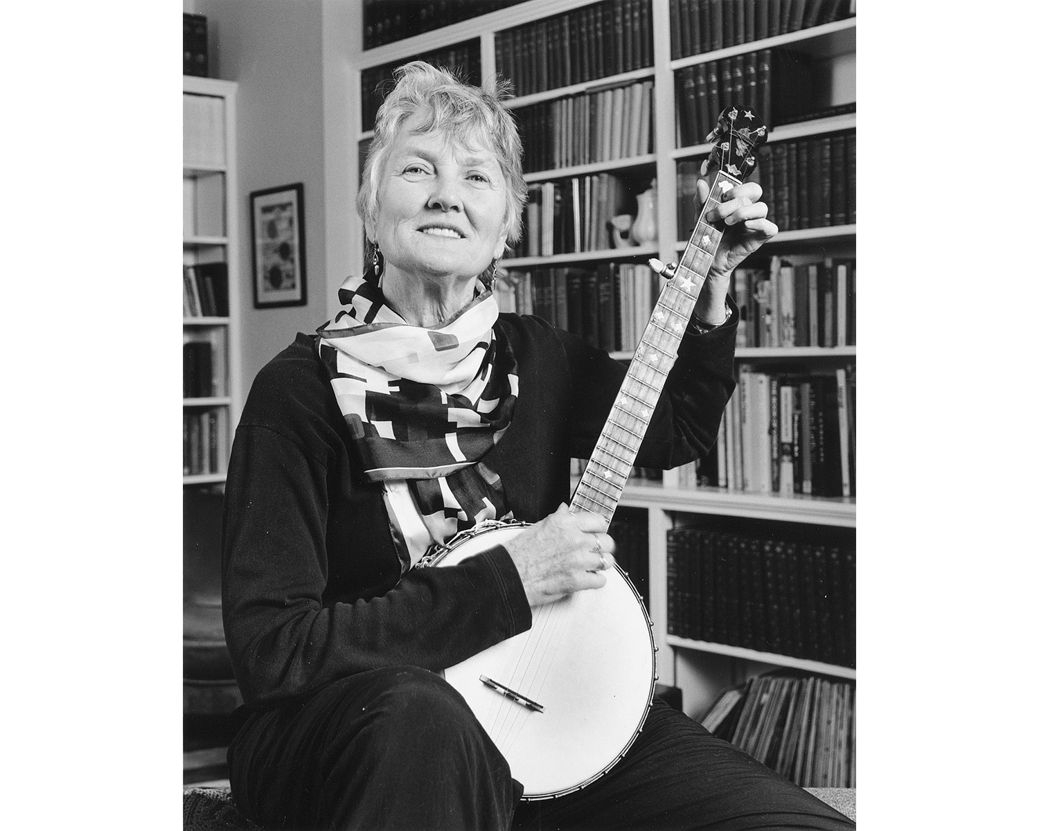 Peggy Seeger music banjo Hands in Harmony Tim Barnwell photographer