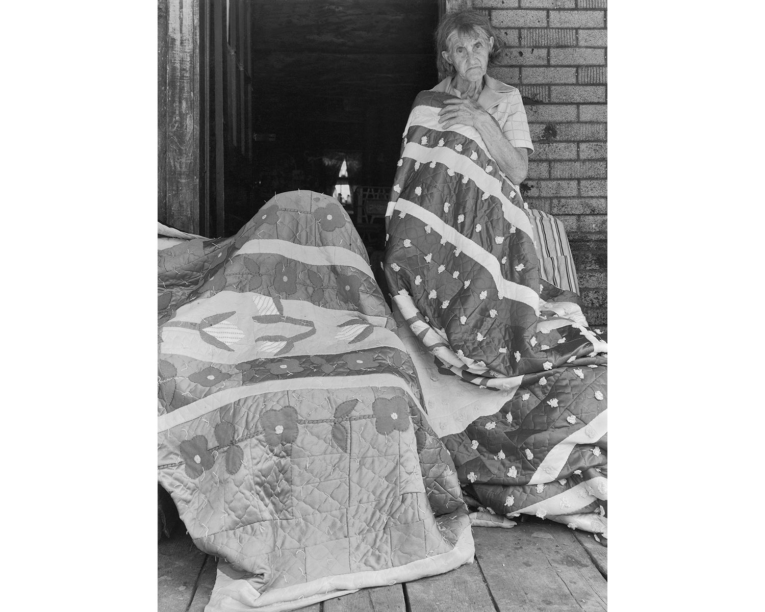 Emma Mills lady quilts handmade Appalchian photographer Tim Barnwell