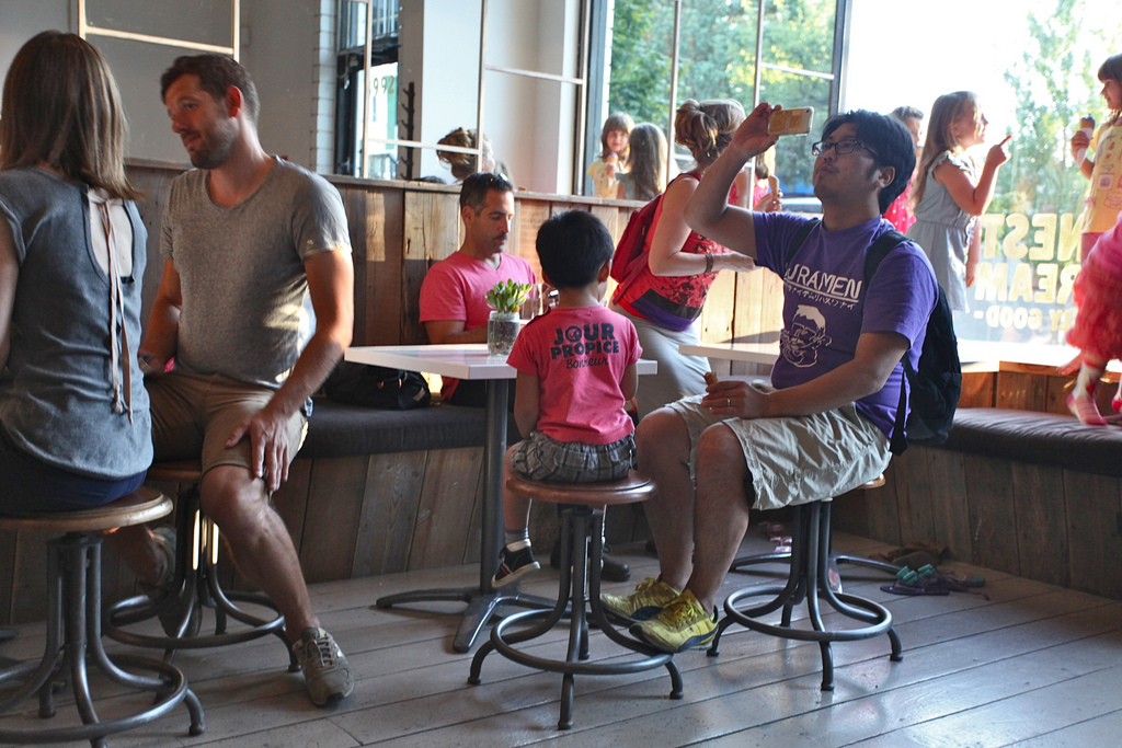 PEOPLE SEATING.jpg