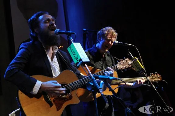 Glen-Hansard-and-Sam-Beam-sings-at-The-Sayers-Club-by-Jeremiah-Garcia_49-sm.jpg